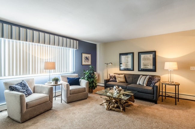 Building Photo - East Bay Village