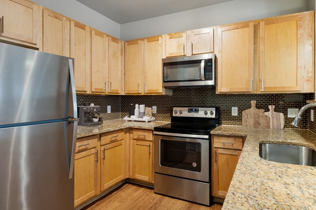 Building Photo - Paseo at Bee Cave