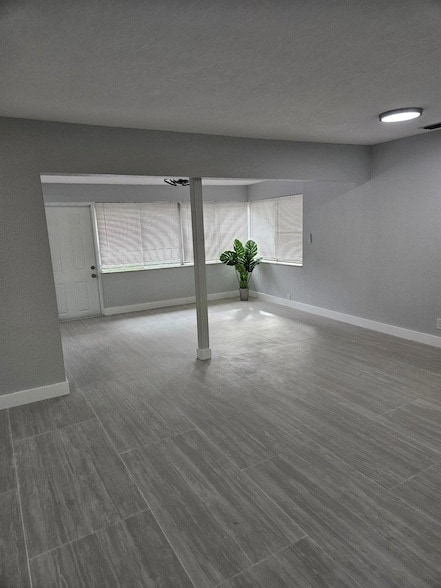 Photo - 2010 NE 33rd St