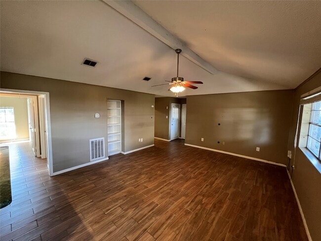 Photo - 6010 Hoover St