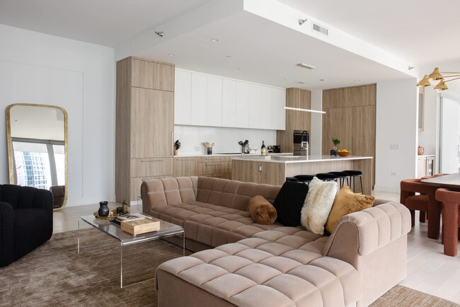 Photo - 60 E Randolph St Unit ID1029626P