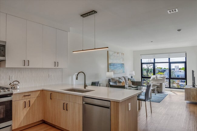 Photo - 365 Terhune Rd Unit SI ID1400065P