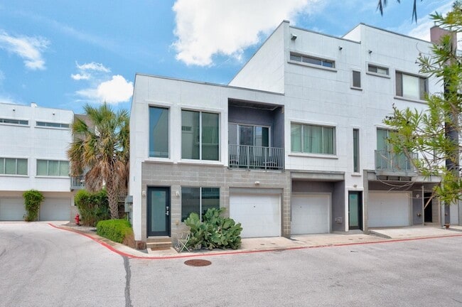 Building Photo - 4801 S Congress Ave Unit H1