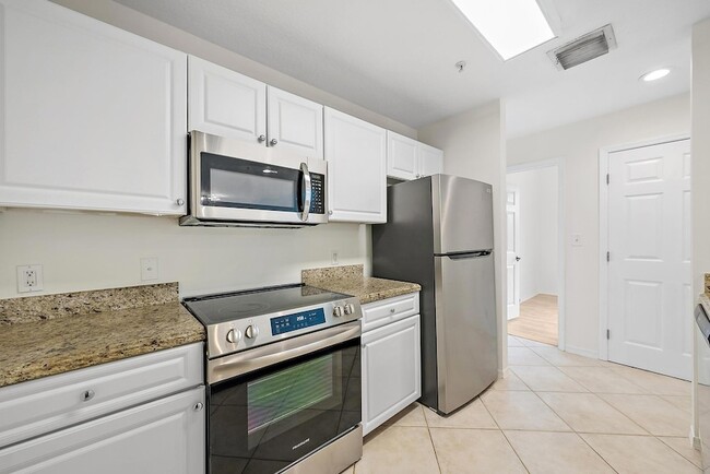 Photo - 1209 Main St Unit 304