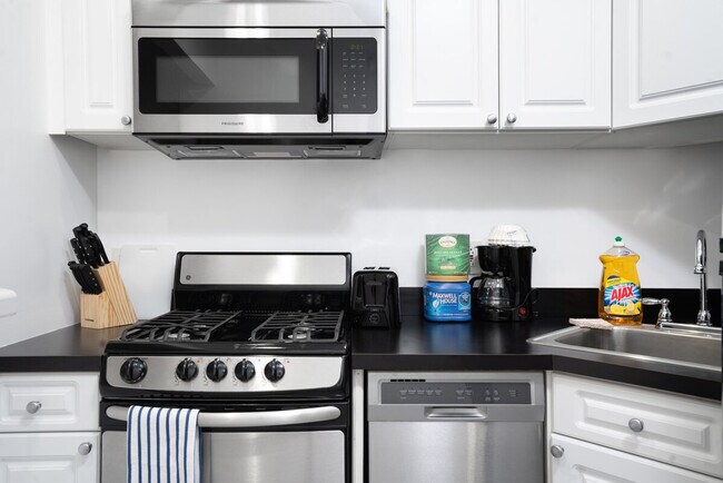 Photo - 317 E 75th St Unit SI ID1032012P