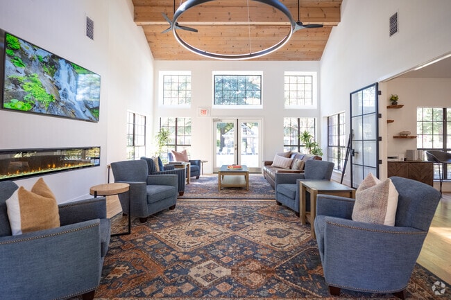 Clubhouse - Shadow Creek Apartments