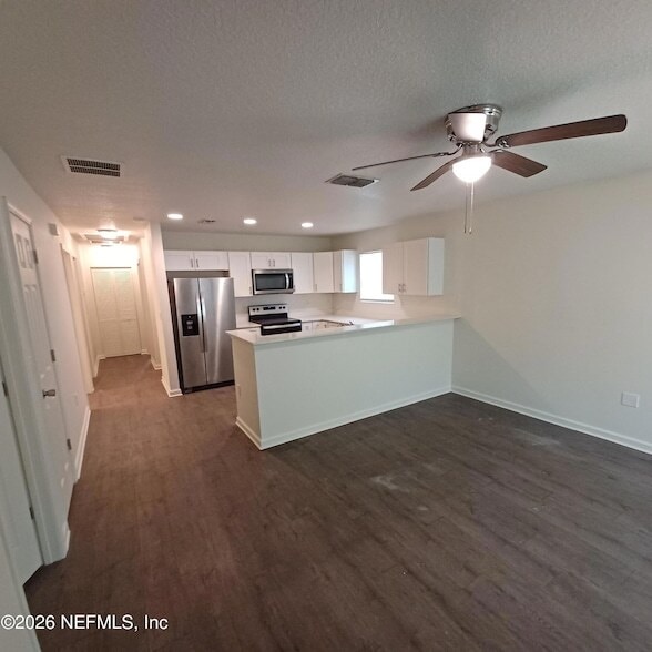 Photo - 757 W 6th St