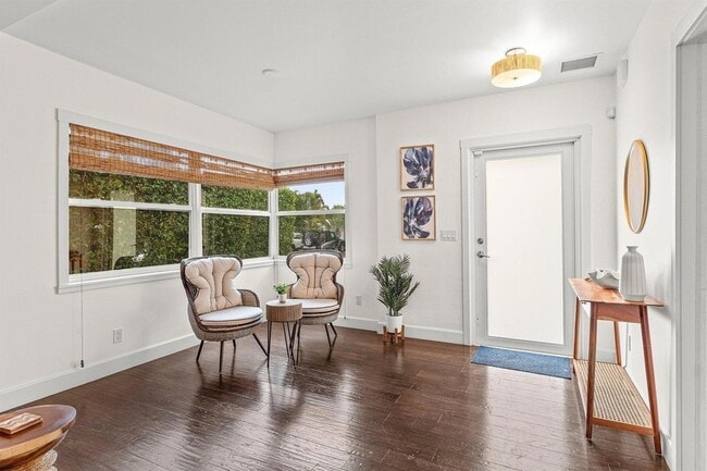 Photo - 414 NE 7th Ave