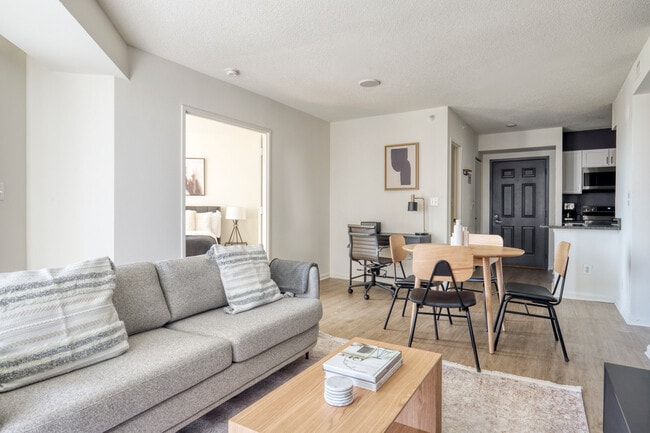 Building Photo - 4650 Washington Blvd Unit SI FL2-ID9343A