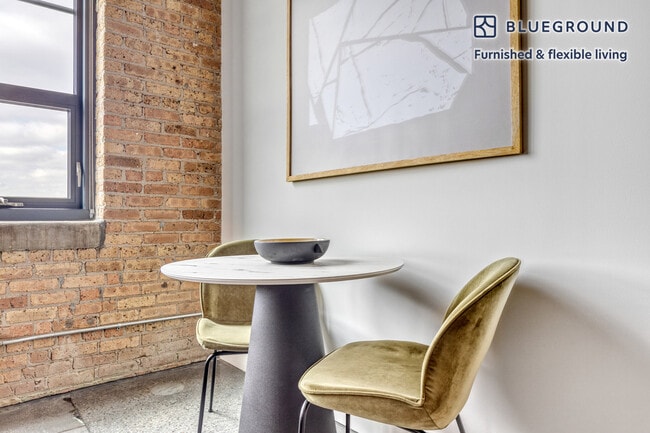 Photo - 2061 N Southport Ave Unit FL3-ID567