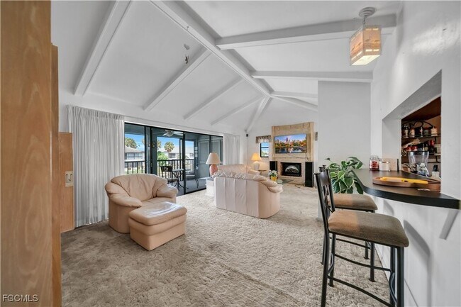 Photo - 1011 SE 40th St Unit 5 E