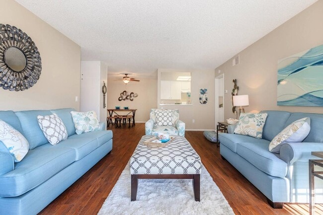 Photo - Sage Courtyard