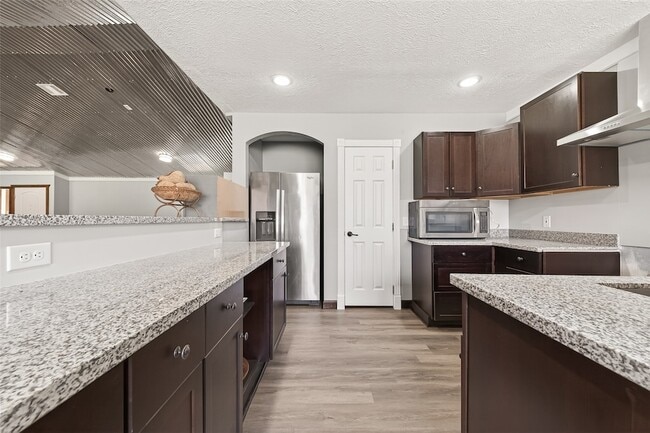 Photo - 403 Wrangler Rd