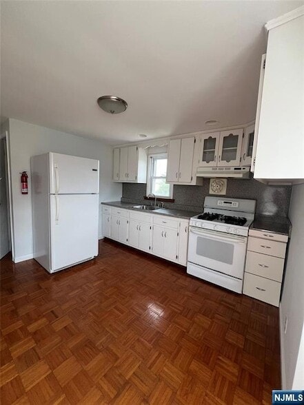 Photo - 198 Banta Ave