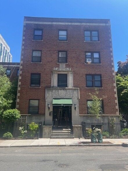 Building Photo - 86 Jersey St Unit 33