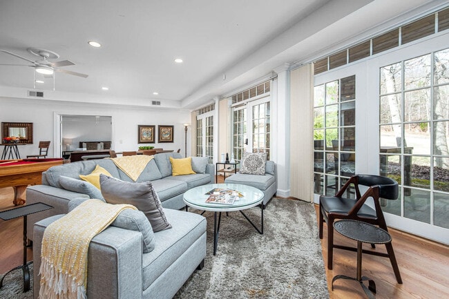 Building Photo - 11468 Club Dr Unit ID1300721P