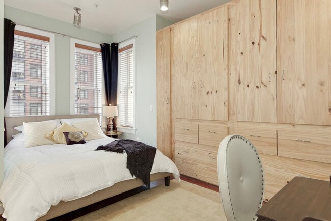 Photo - 1220 13th St NW Unit ID596P