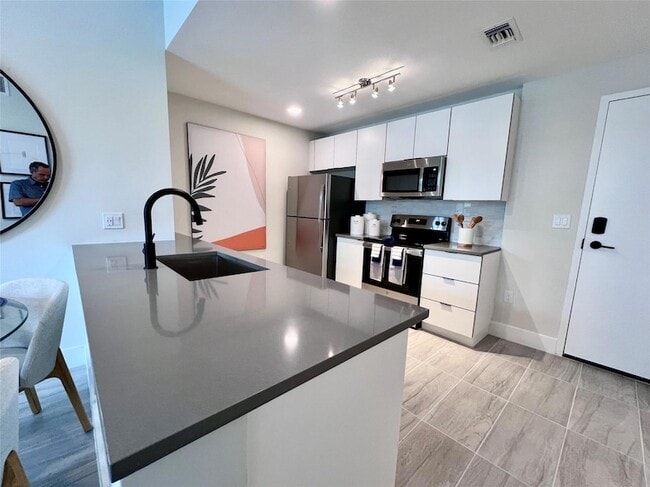 Building Photo - 120 N Compass Way Unit 435