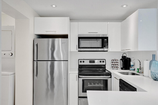 Photo - 1620 Bay Rd Unit SI ID1540442P