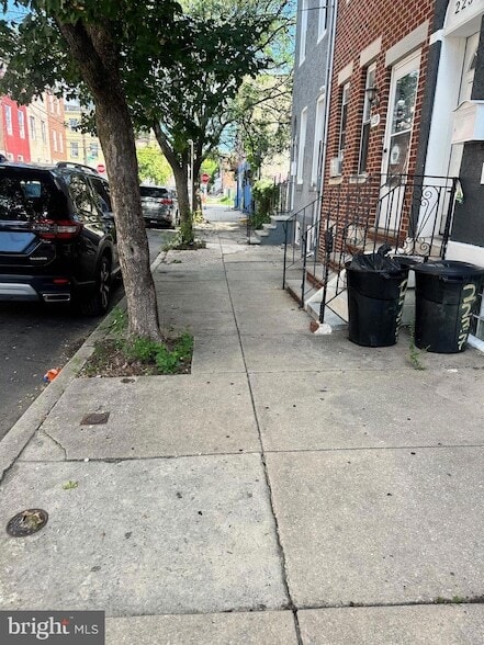 Photo - 2235 N Hancock St