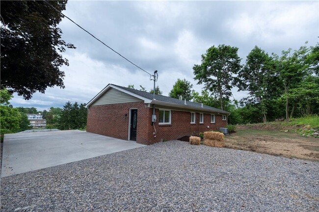 Photo - 1165 Kings Ln