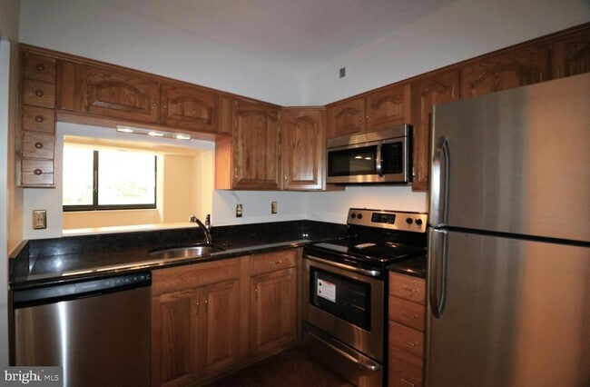 Photo - 1805 Crystal Dr Unit 204S