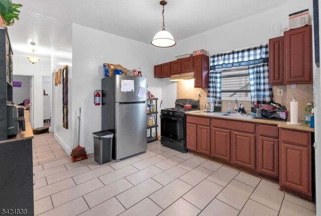 Photo - 25 Oak St Unit 2