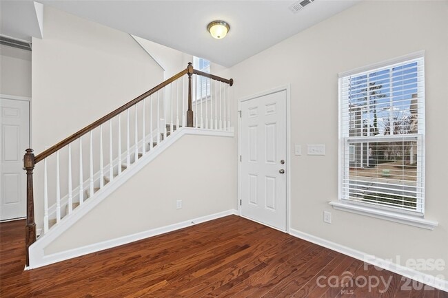 Photo - 7333 Adare Mews Rd