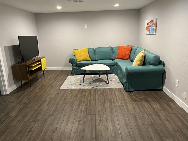 Photo - 3112 Rock Creek Dr Unit ID1368849P