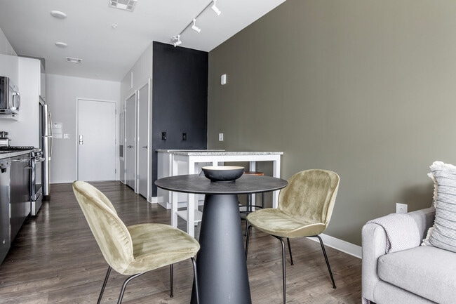 Photo - 2 Leighton St Unit FL4-ID1297