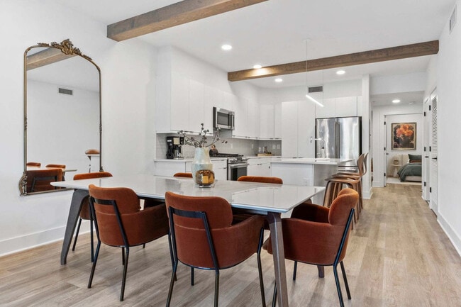 Photo - 346 Peters St SW Unit ID1296613P