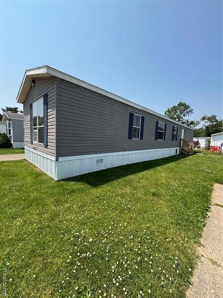 Photo - 1524 Crescent Ln Dr