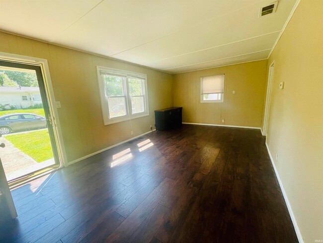 Photo - 416 S Eastside Dr