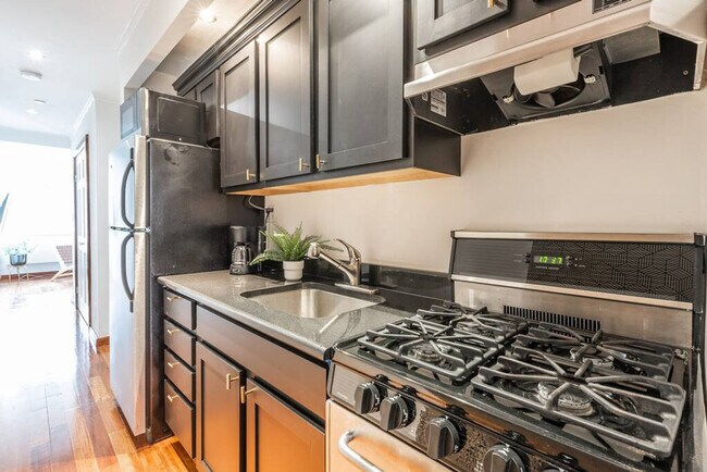 Photo - 209 W 20th St Unit SI ID1013659P