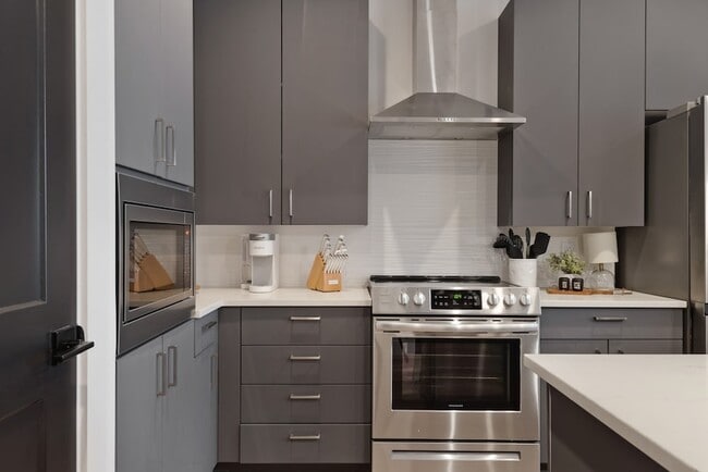 Photo - 303 31st Ave N Unit 206