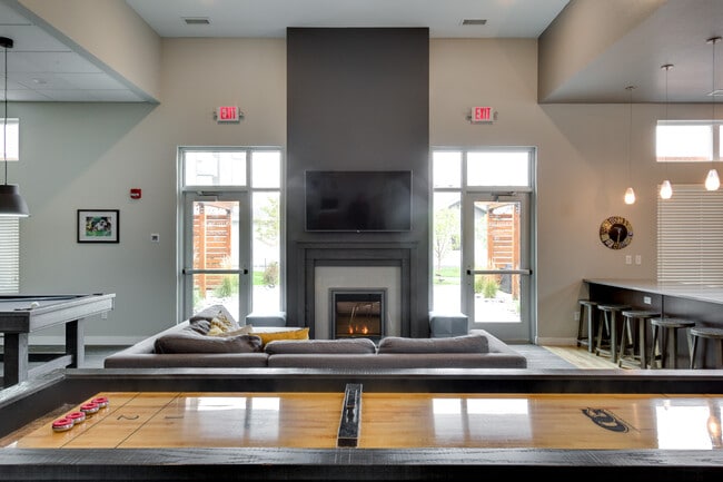 Building Photo - South Shore Landing