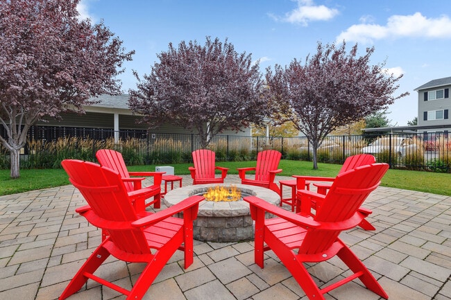 Building Photo - Trillium