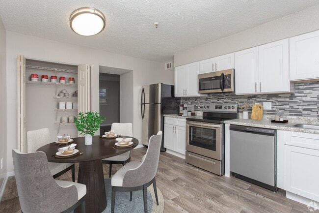 Photo - Avondale Place Apartments