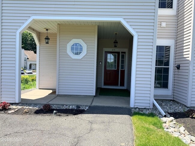 Photo - 413 Diamond Rock Cir