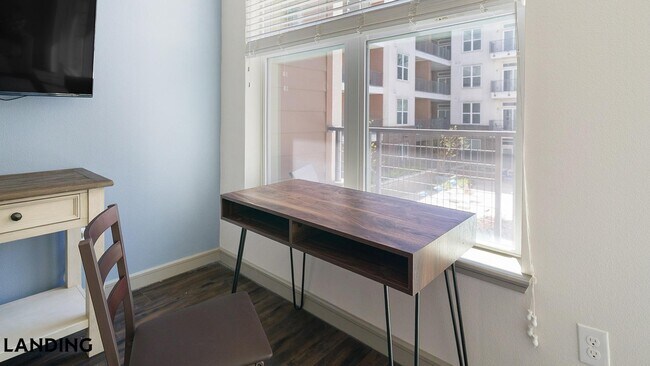 Photo - 1711 Caroline St Unit 338