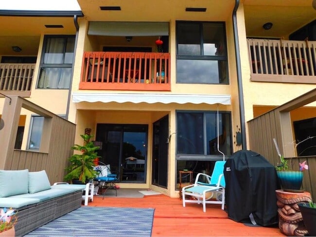 Photo - 797 S Riverside Dr