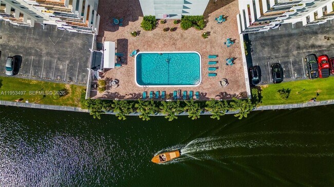 Photo - 401 Golden Isles Dr Unit 304