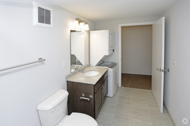 Studio, 1BA - 569 SF - Residence at Discovery Square
