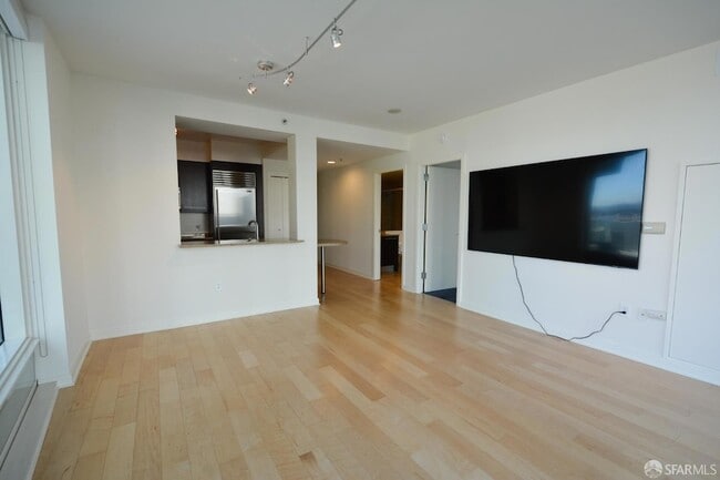 Photo - 425 1st St Unit 807