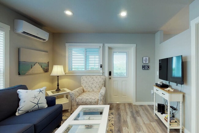Photo - 211 S Bay Blvd Unit SI ID1591341P