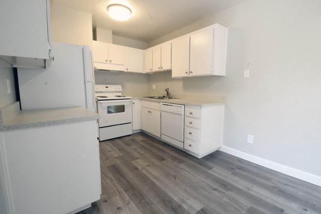 Photo - Crestview North Apartments