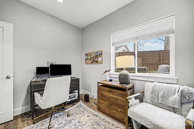 Photo - 840 E 18th St Unit F