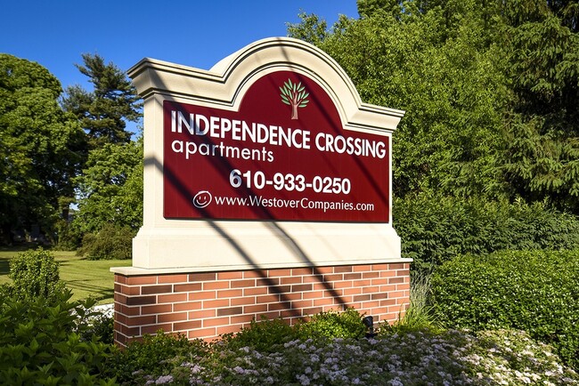 Welcome Sign - Independence Crossing Apartments