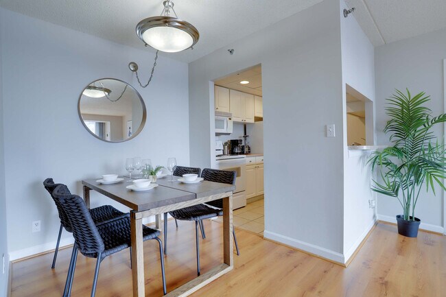 Photo - 401 12th St S Unit FL20-ID1048674P