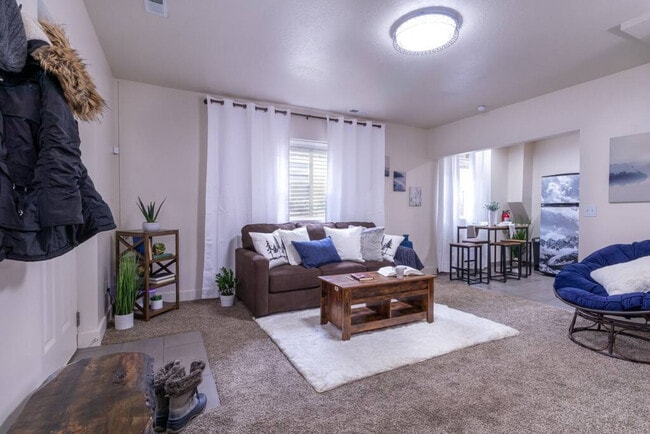 Building Photo - 676 Markea Ave Unit SI ID1071593P